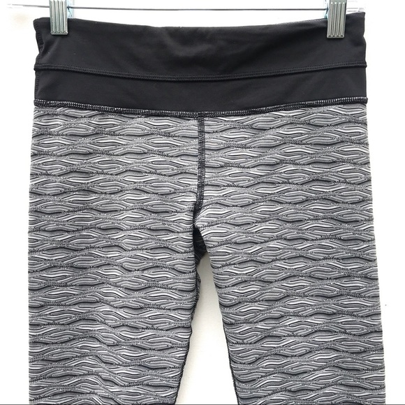 Lululemon inspire tight textured waves leggings 4 - Picture 4 of 7
